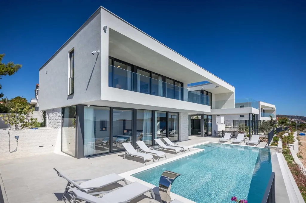 Seafront Modern Villa With Pool Rogoznica
