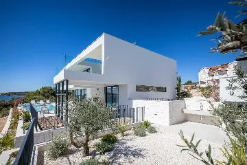 Seafront Modern Villa With Pool Rogoznica