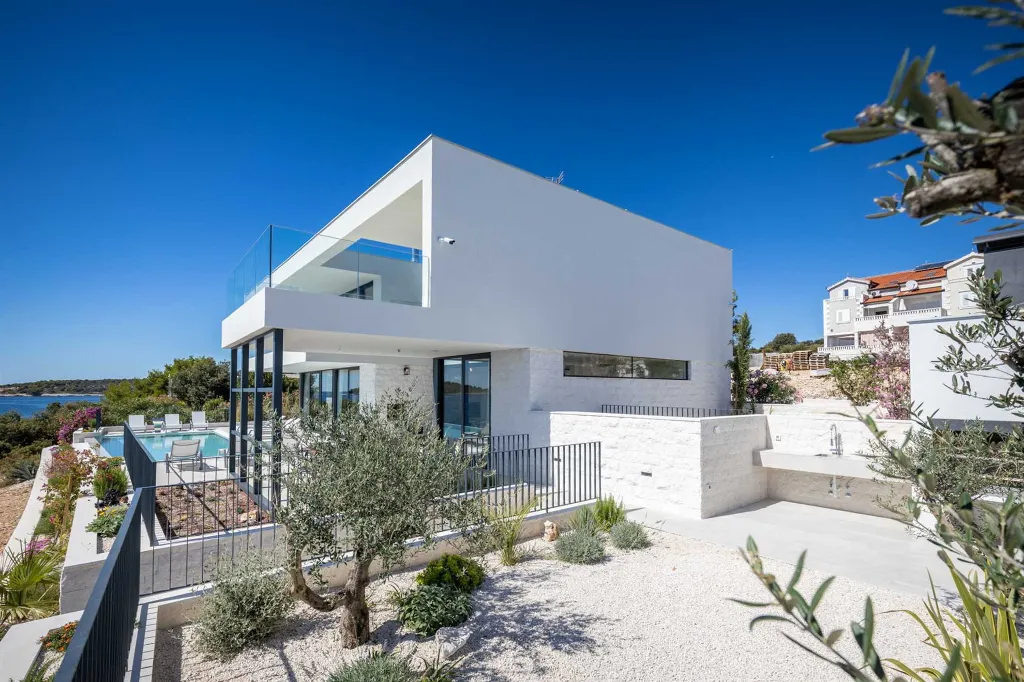 Seafront Modern Villa With Pool Rogoznica