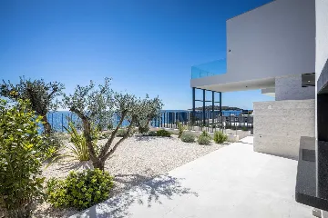 Seafront Modern Villa With Pool Rogoznica