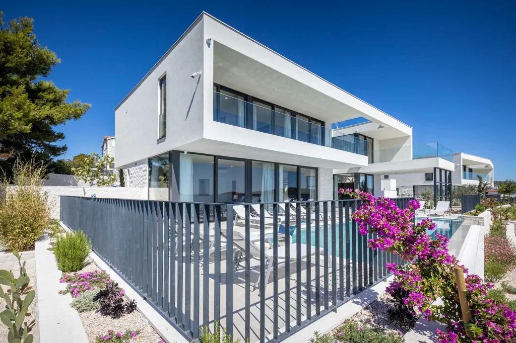 Seafront Modern Villa With Pool Rogoznica
