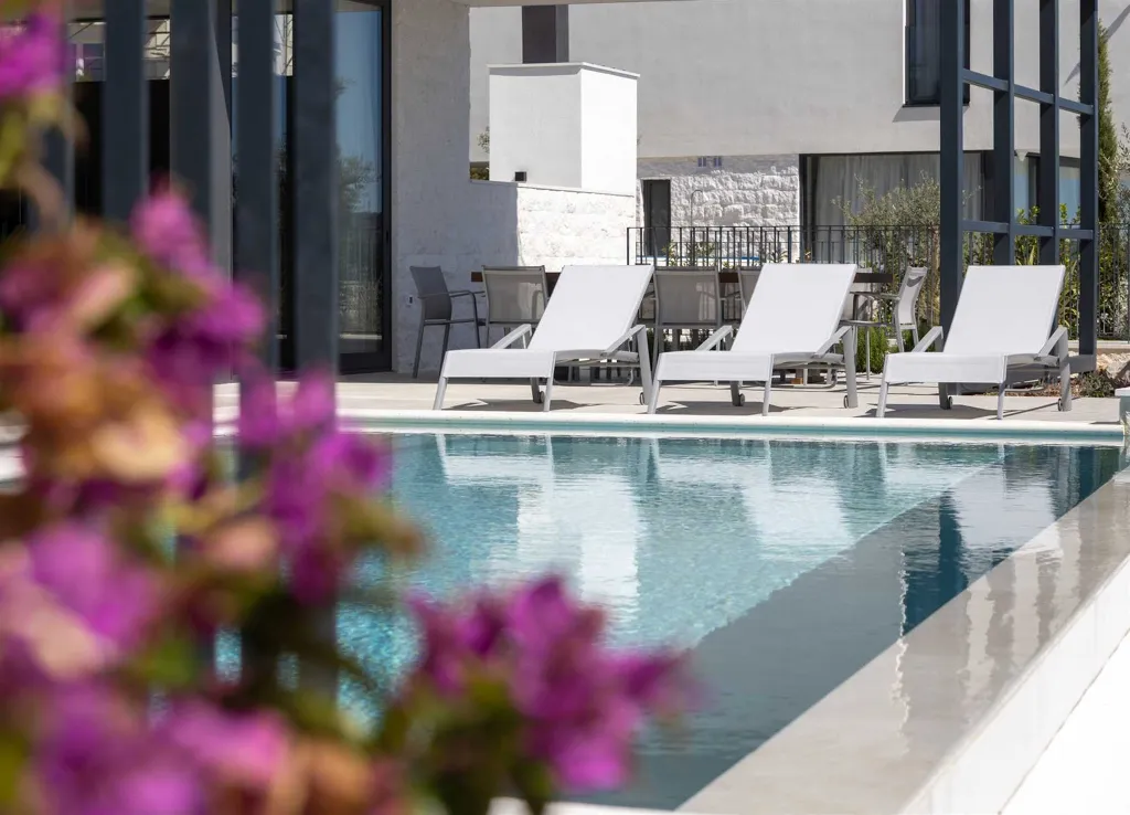 Seafront Modern Villa With Pool Rogoznica