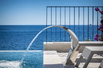 Seafront Modern Villa With Pool Rogoznica