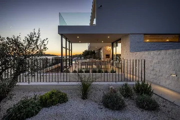 Seafront Modern Villa With Pool Rogoznica