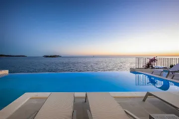 Seafront Modern Villa With Pool Rogoznica