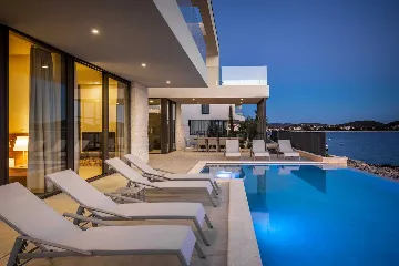 Seafront Modern Villa With Pool Rogoznica