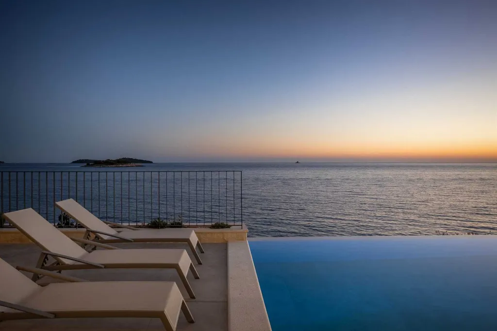 Seafront Modern Villa With Pool Rogoznica