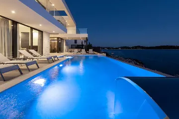 Seafront Modern Villa With Pool Rogoznica