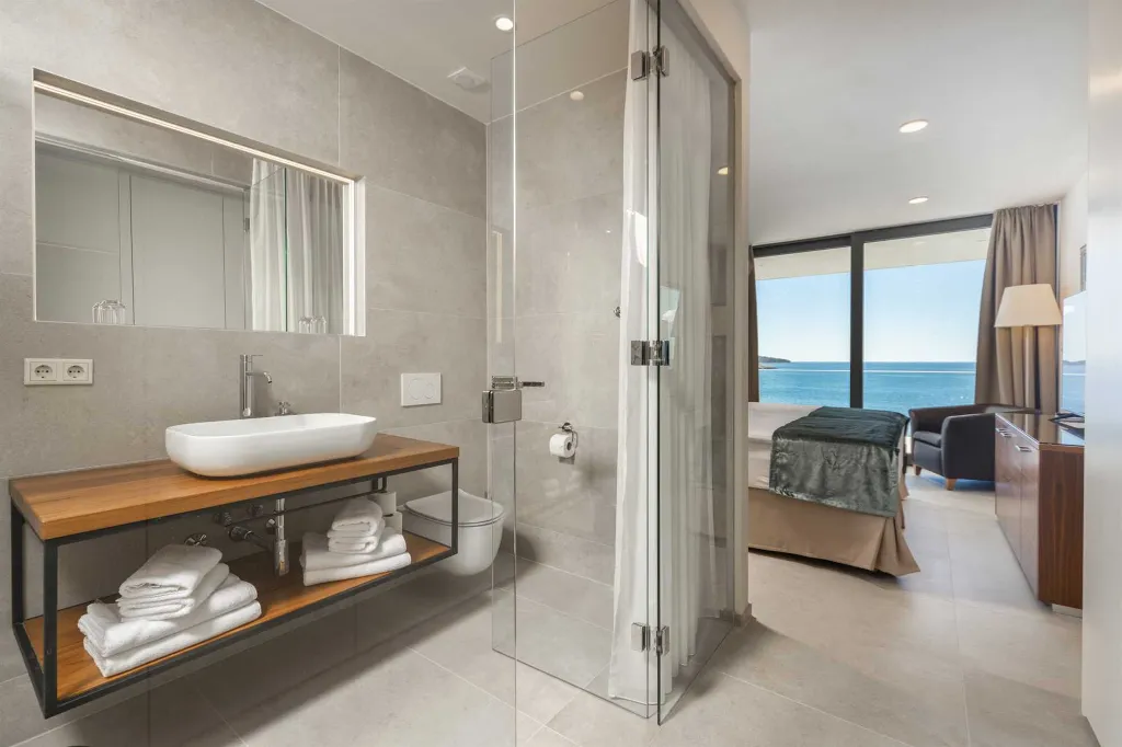 Seafront Modern Villa With Pool Rogoznica