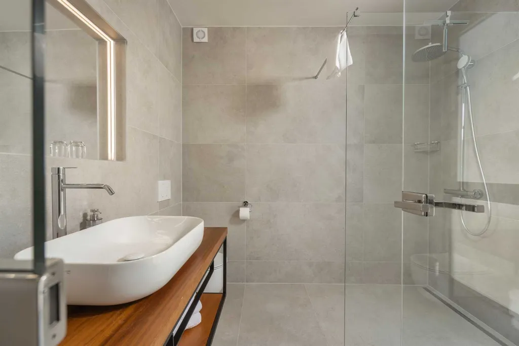 Seafront Modern Villa With Pool Rogoznica