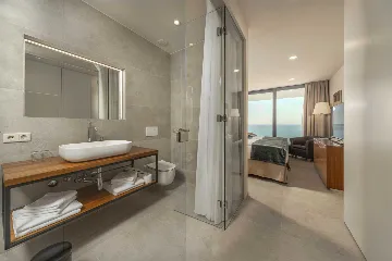 Seafront Modern Villa with Pool in Rogoznica