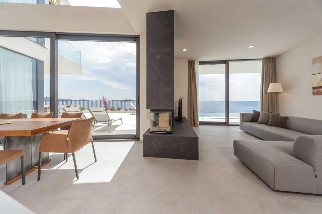 Seafront Modern Villa with Pool in Rogoznica