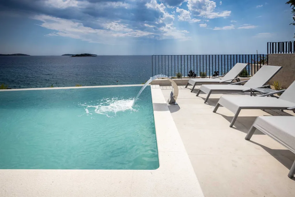 Seafront Modern Villa with Pool in Rogoznica