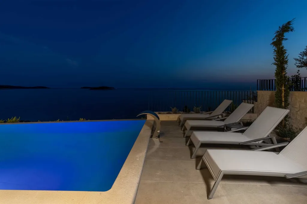 Seafront Modern Villa with Pool in Rogoznica