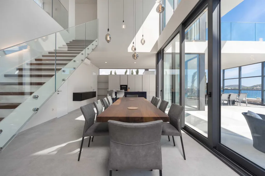 Contemporary Seafront Villa with Infinity Pool Rogoznica
