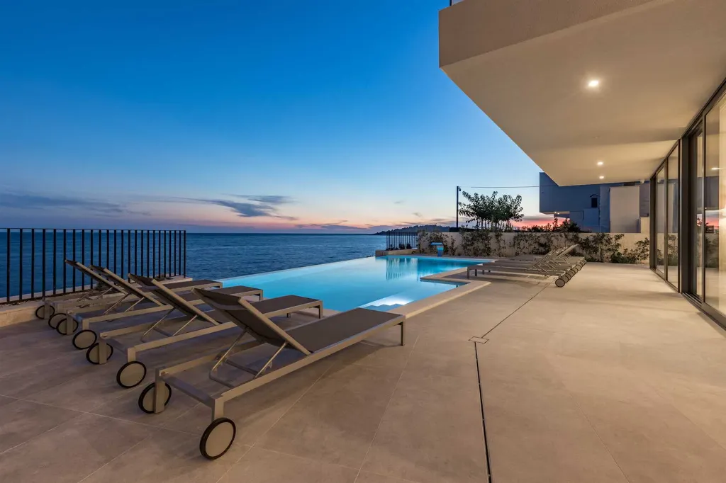Contemporary Seafront Villa with Infinity Pool Rogoznica