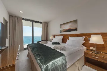 Contemporary Seafront Villa with Infinity Pool Rogoznica