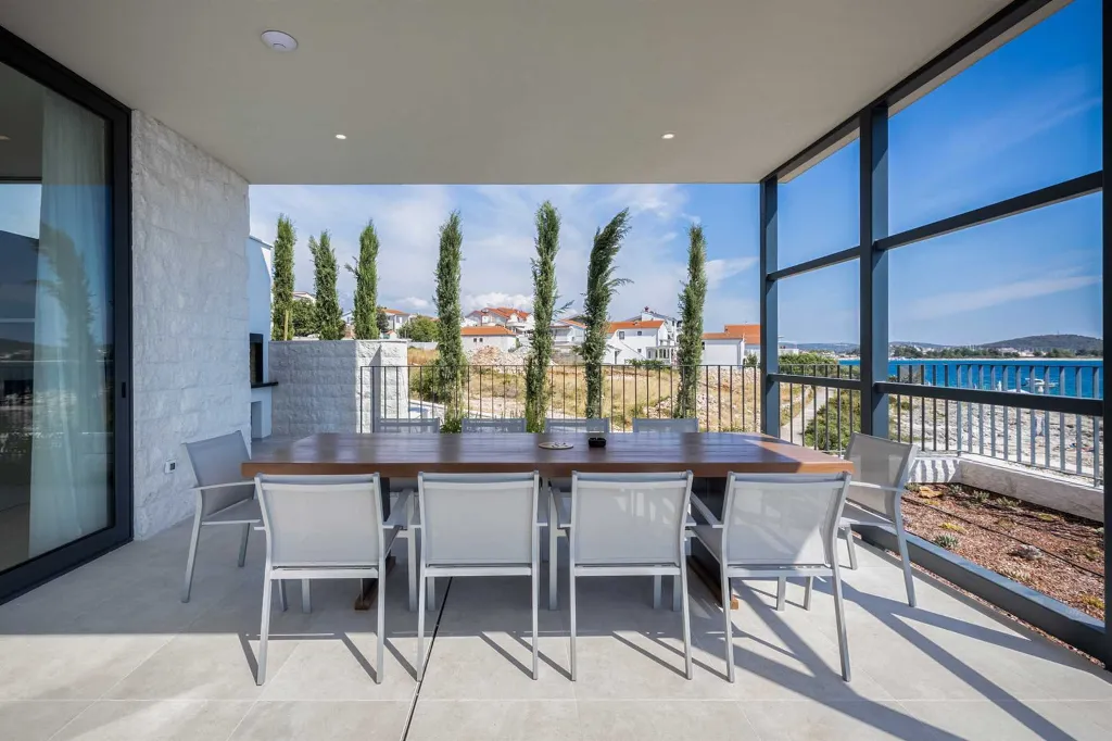Contemporary Seafront Villa with Infinity Pool Rogoznica