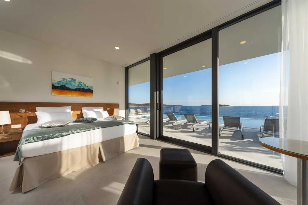 Contemporary Seafront Villa with Infinity Pool Rogoznica