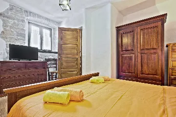 Family Villa with Pool and Garden in Umag