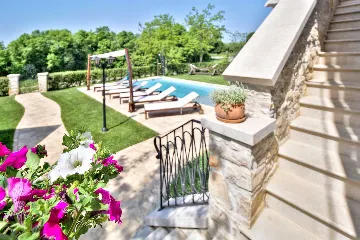 Family Villa with Pool and Garden in Umag