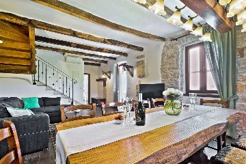 Family Villa with Pool and Garden in Umag