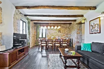 Family Villa with Pool and Garden in Umag