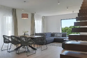 Modern Family Villa with Pool in Marčana