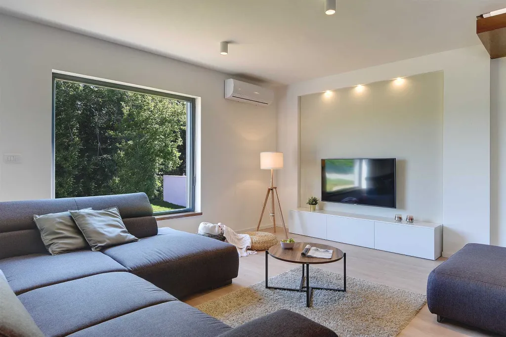Modern Family Villa with Pool in Marčana