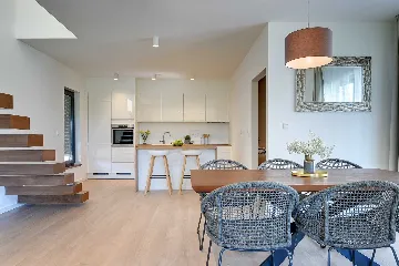 Modern Family Villa with Pool in Marčana