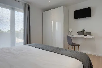 Modern Family Villa with Pool in Marčana