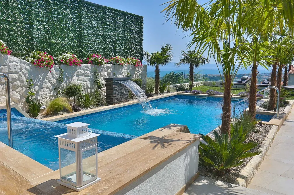 Modern Villa Retreat with Pool in Solin