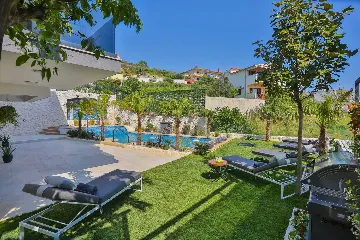 Modern Villa Retreat with Pool in Solin