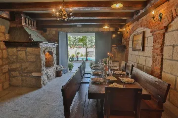 Modern Villa Retreat with Pool in Solin