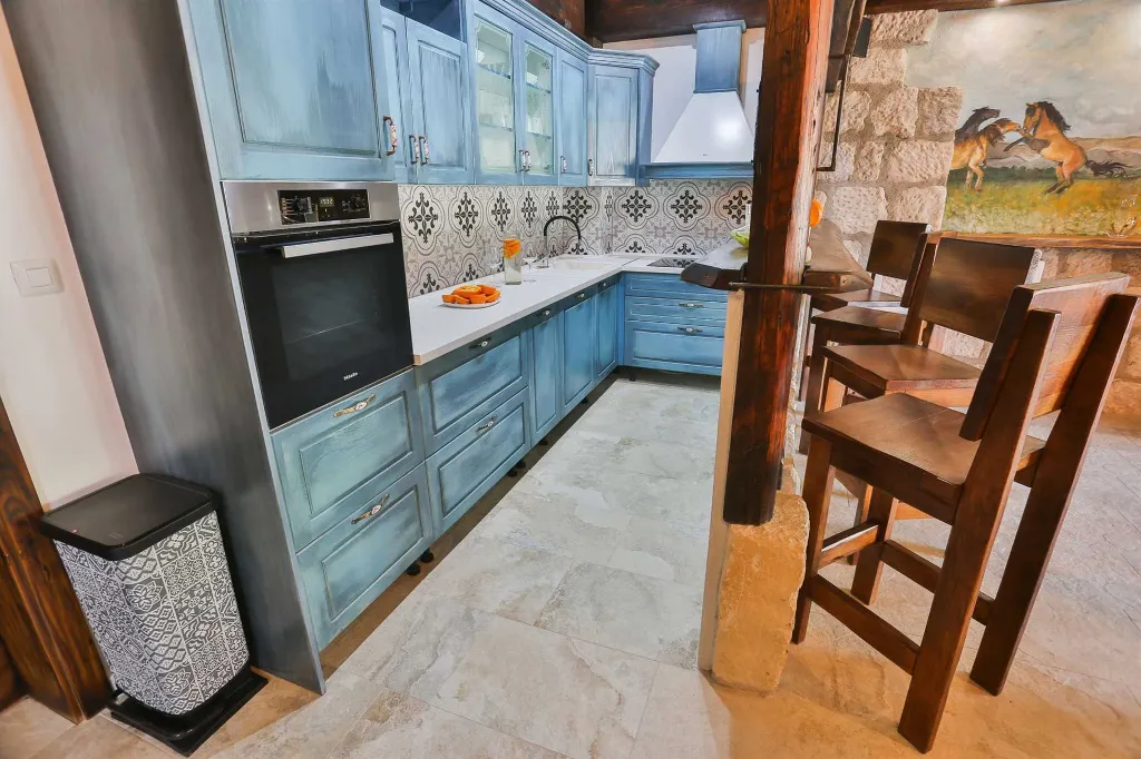 Modern Villa Retreat with Pool in Solin
