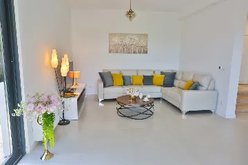 Modern Villa Retreat with Pool in Solin