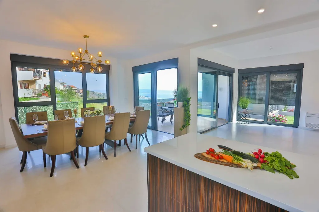 Modern Villa Retreat with Pool in Solin