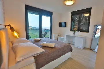 Modern Villa Retreat with Pool in Solin