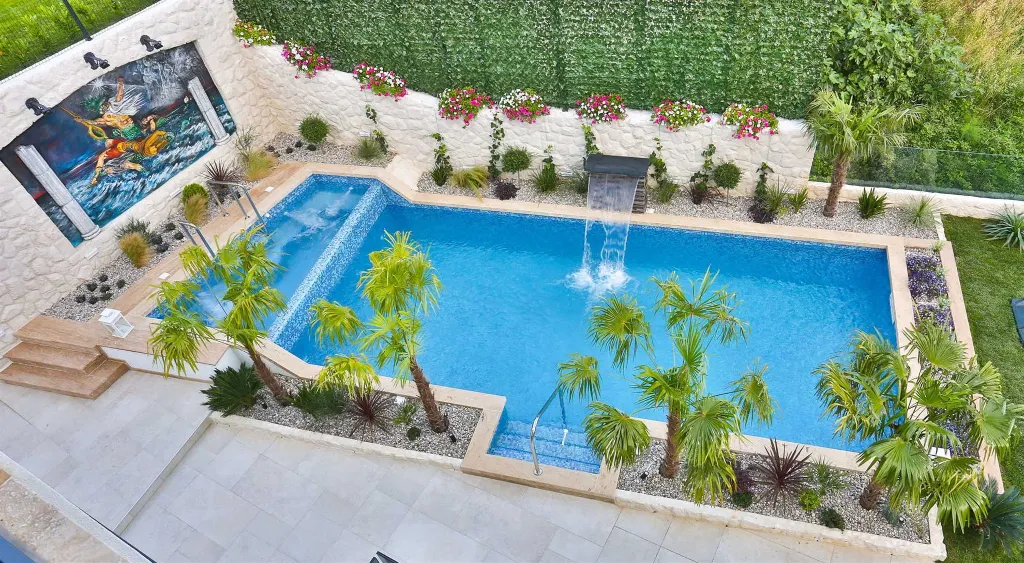 Modern Villa Retreat with Pool in Solin