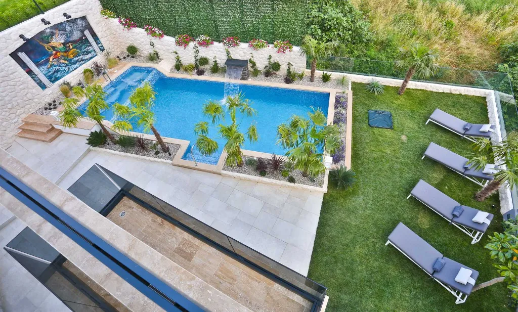 Modern Villa Retreat with Pool in Solin