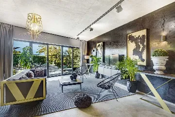 Modern Villa Retreat with Infinity Pool near Porec