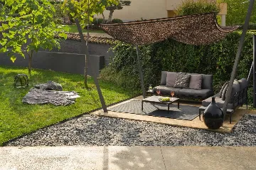 Modern Villa Retreat with Infinity Pool near Porec