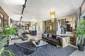 Modern Villa Retreat with Infinity Pool near Porec