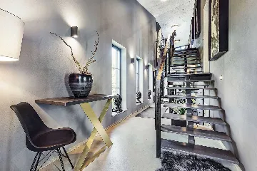 Modern Villa Retreat with Infinity Pool near Porec