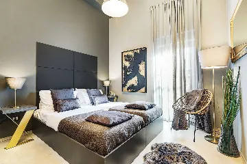 Modern Villa Retreat with Infinity Pool near Porec