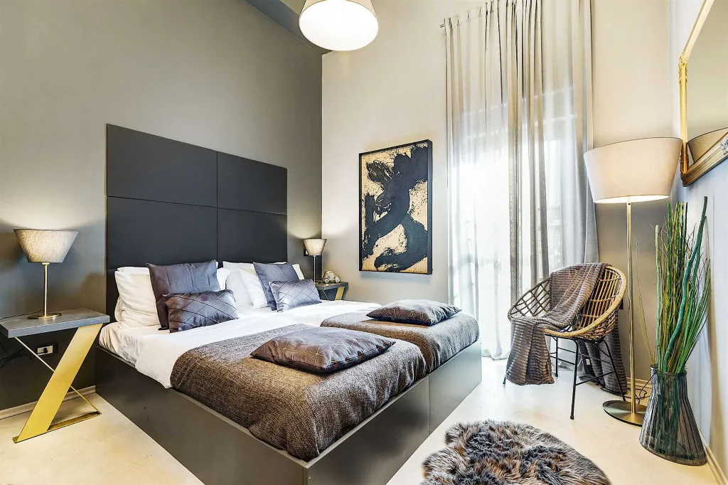 Modern Villa Retreat with Infinity Pool near Porec