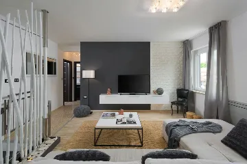 Family Villa with Pool in Poreč