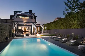 Family Villa with Pool in Poreč
