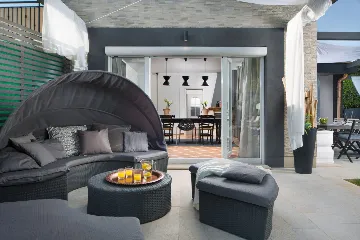 Family Villa with Pool in Poreč