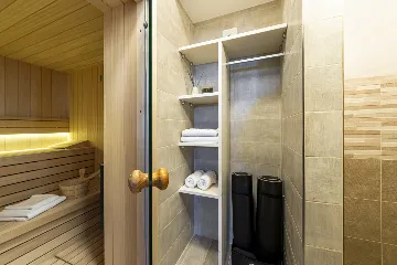 Modern Coastal Villa with Infinity Pool, Mlini